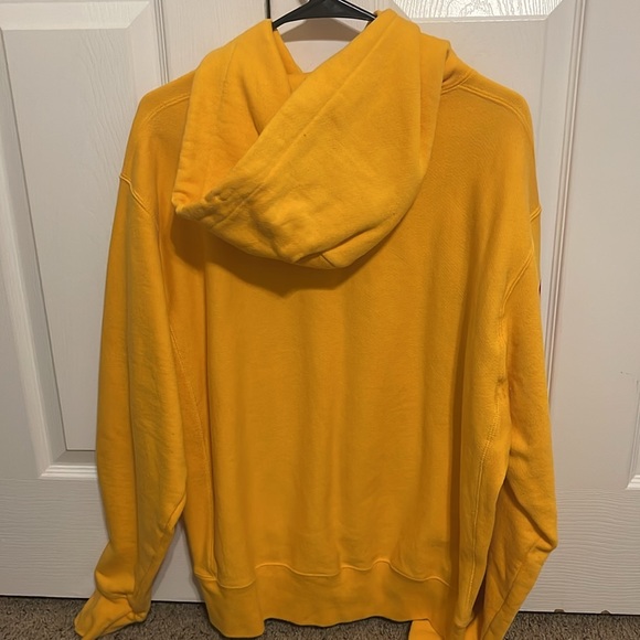 Size Large champion hoodie / mustard color - Picture 6 of 6